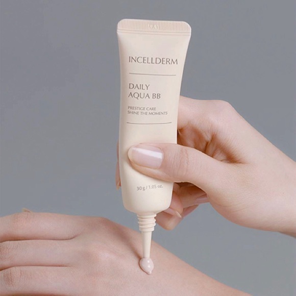 RIMAN Other - Daily Aqua BB Natural, light coverage for a smooth and dewy finish - never cakey